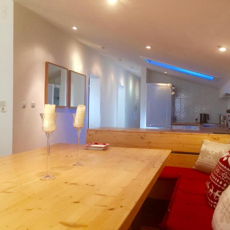 Large spacious apartment, 50m to the ski lift! - Apartment mit 3 Schlafzimmern - 2
