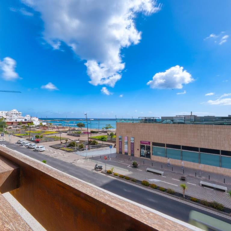 Marea Atlantic - Sea View and next to Playa del Reducto By Lanzarote Vacation Homes - Casa con 1 dormitorio - 1