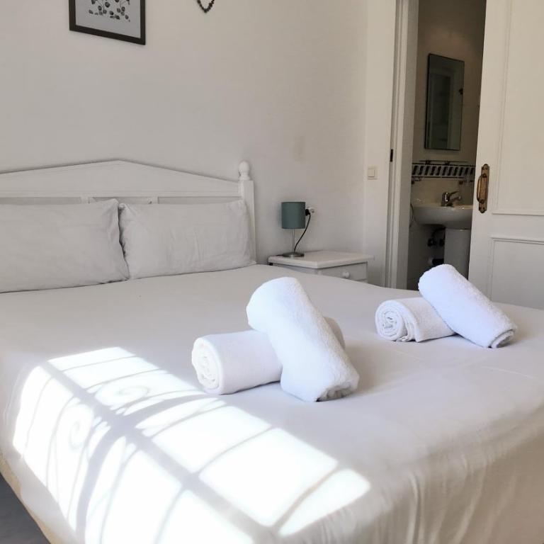Peaceful 2BR Apartment - Pool - Parking - Casa Romin - Apartamento de 2 dormitorios - 2