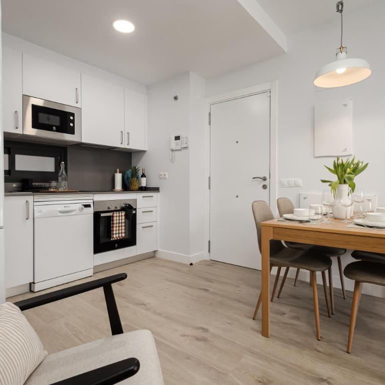 New cozy 2-bedroom apartment in Estepona center - Two-Bedroom Apartment - 6