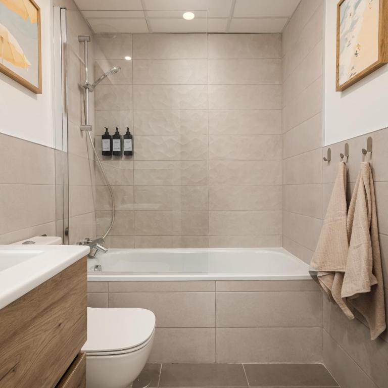 New cozy 2-bedroom apartment in Estepona center - Two-Bedroom Apartment - 15