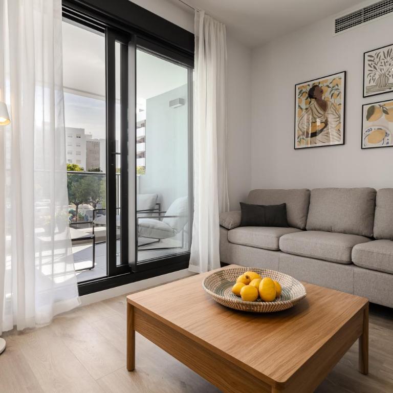 New cozy 2-bedroom apartment in Estepona center - Two-Bedroom Apartment - 3
