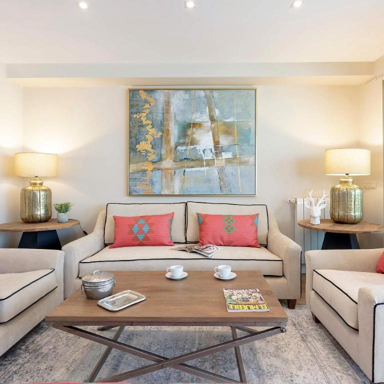 Genteel Home Paseo de la Victoria - Apartamento de 4 dormitorios con balcón - 4