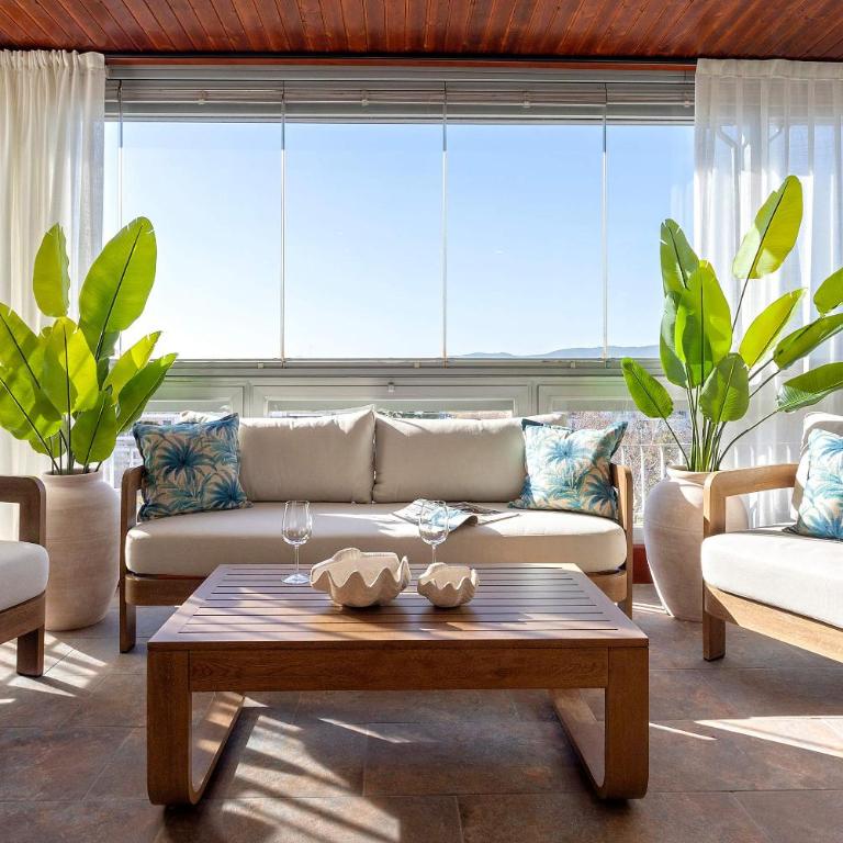 Genteel Home Paseo de la Victoria - Apartamento de 4 dormitorios con balcón - 2