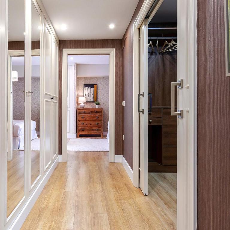 Genteel Home Paseo de la Victoria - Apartamento de 4 dormitorios con balcón - 11