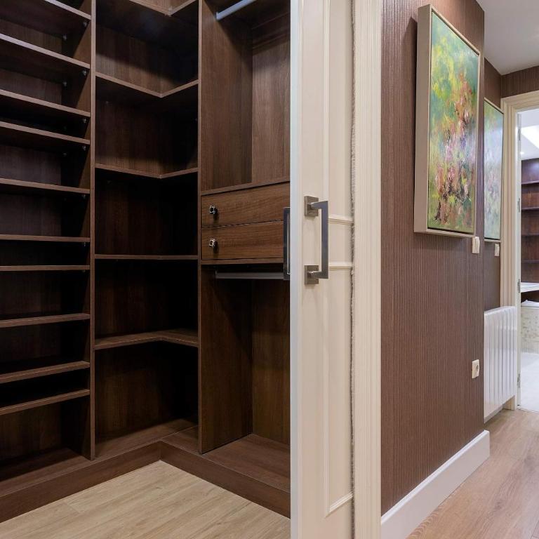 Genteel Home Paseo de la Victoria - Apartamento de 4 dormitorios con balcón - 21