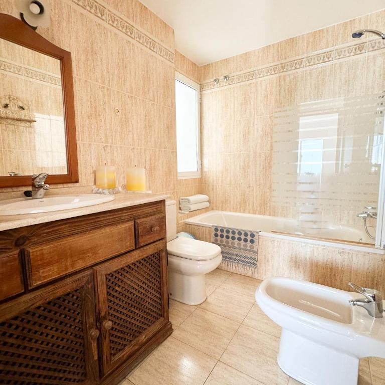 Apartamento Aguamarina 5B Primera Línea de Playa - Two-Bedroom Apartment - 9