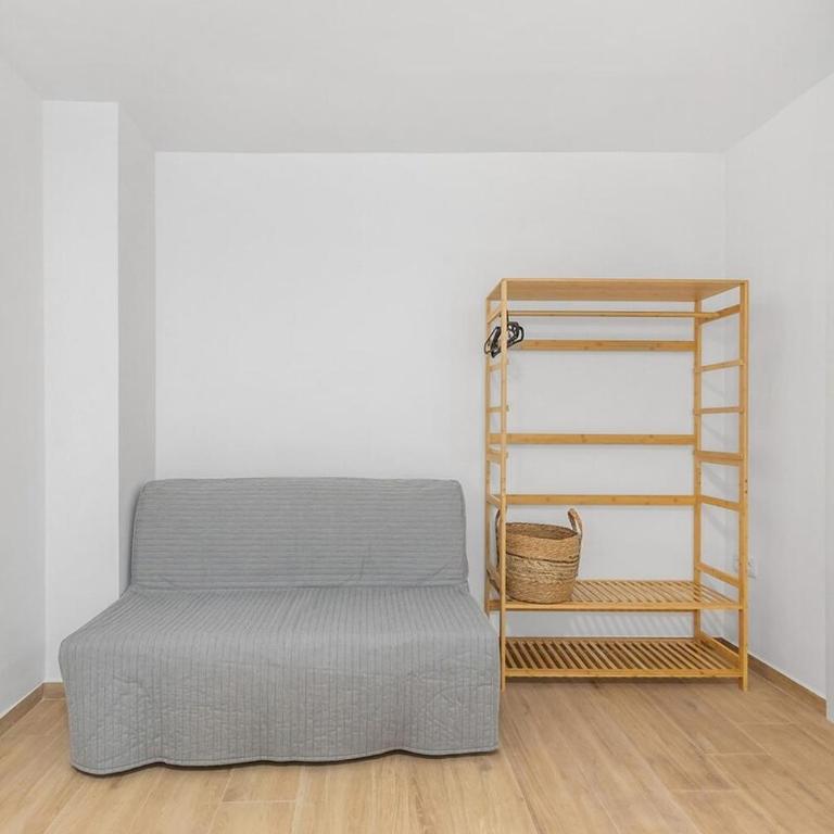 Serene Urban Retreat with AC and Wifi - Two-Bedroom Apartment - 25