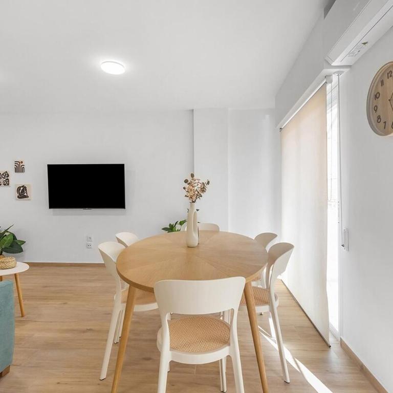 Serene Urban Retreat with AC and Wifi - Two-Bedroom Apartment - 8
