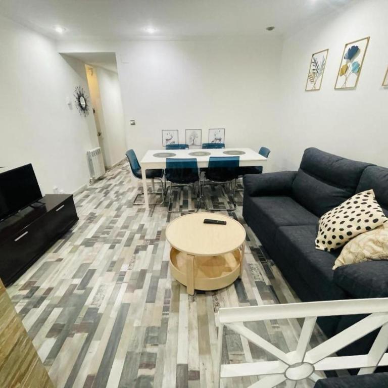 Fabuloso en el corazón de la ciudad y con garaje - Apartamento de 3 dormitorios - 35
