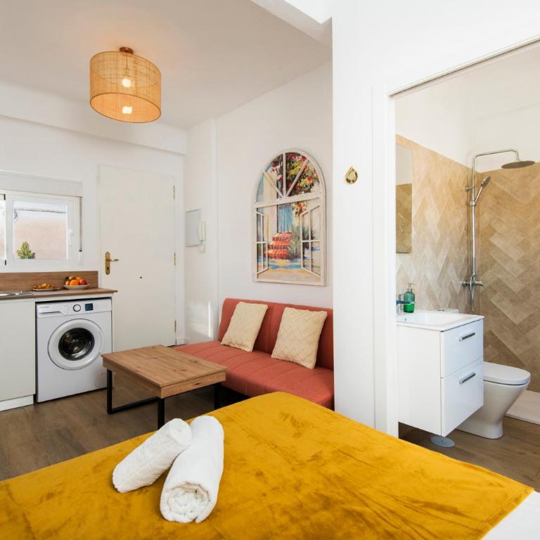 NEW FOR COUPLES Malaga Center Tour - Apartamento de 1 dormitorio - 2