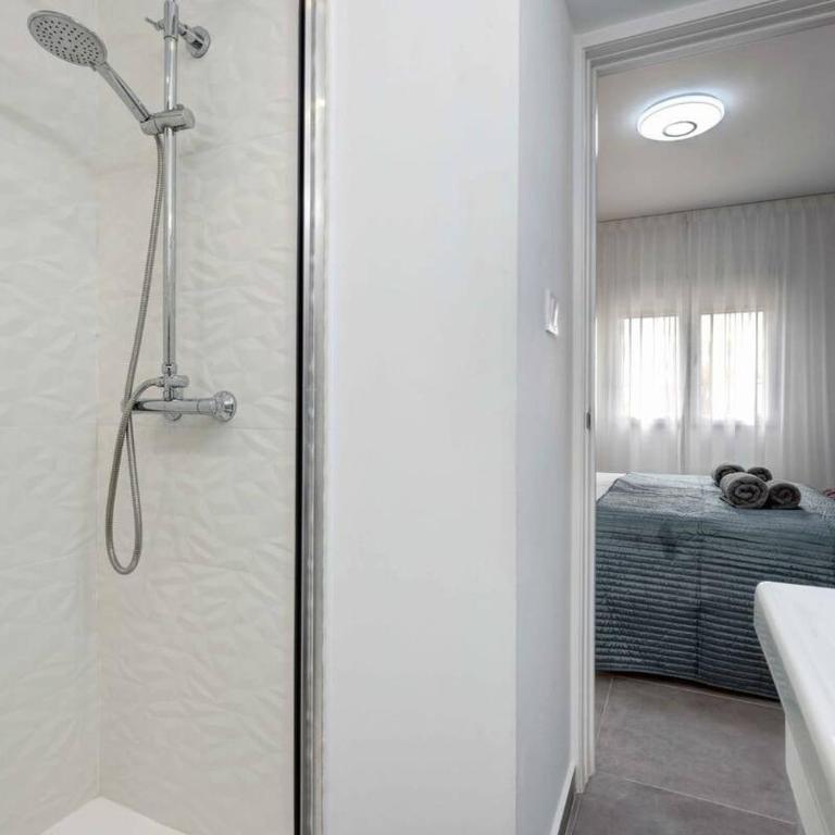 Riviera Beach - relaxing, spacious, amazing location - Two-Bedroom Apartment - 5