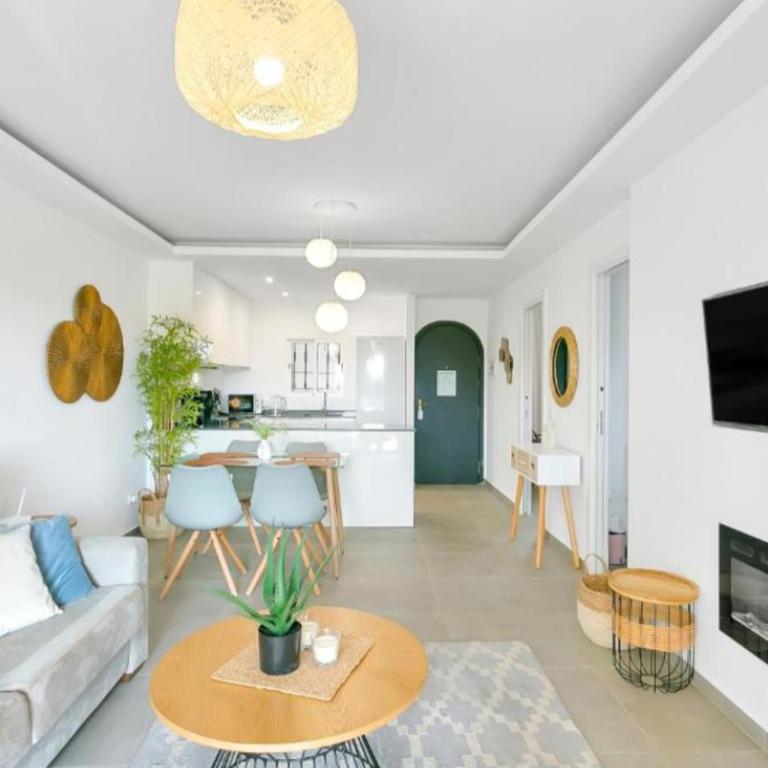 Riviera Beach - relaxing, spacious, amazing location - Two-Bedroom Apartment - 18