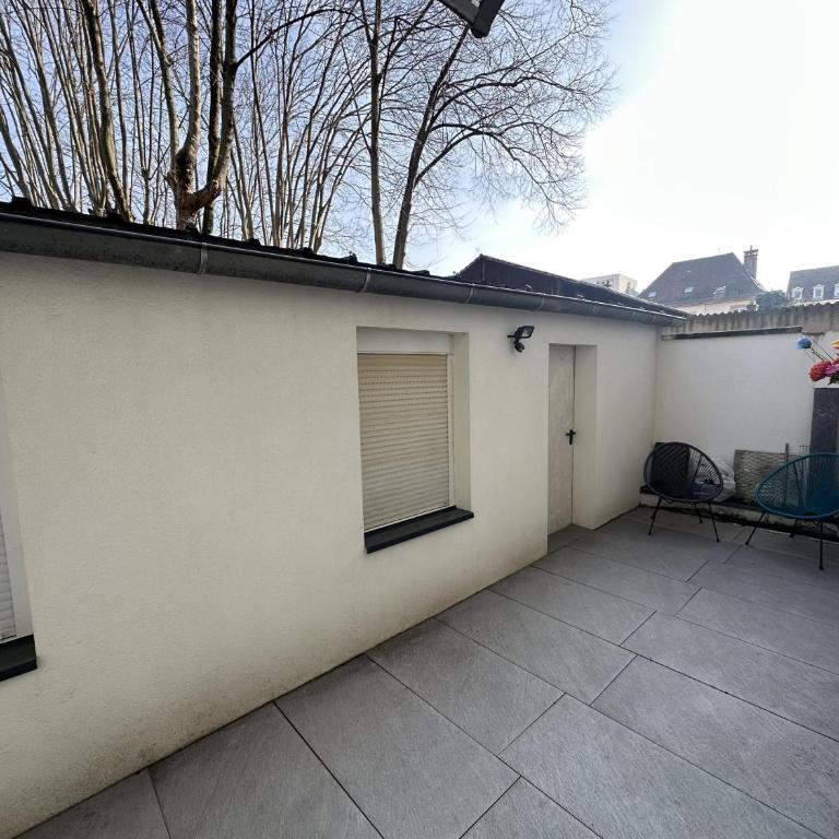 Le 9 - Joli studio neuf, tout équipé Mulhouse centre - Stationnement gratuit - Apartamento Estudio - 23