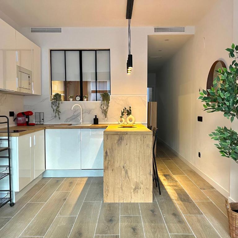 Loft Navas A by Property - Two-Bedroom Apartment - 4