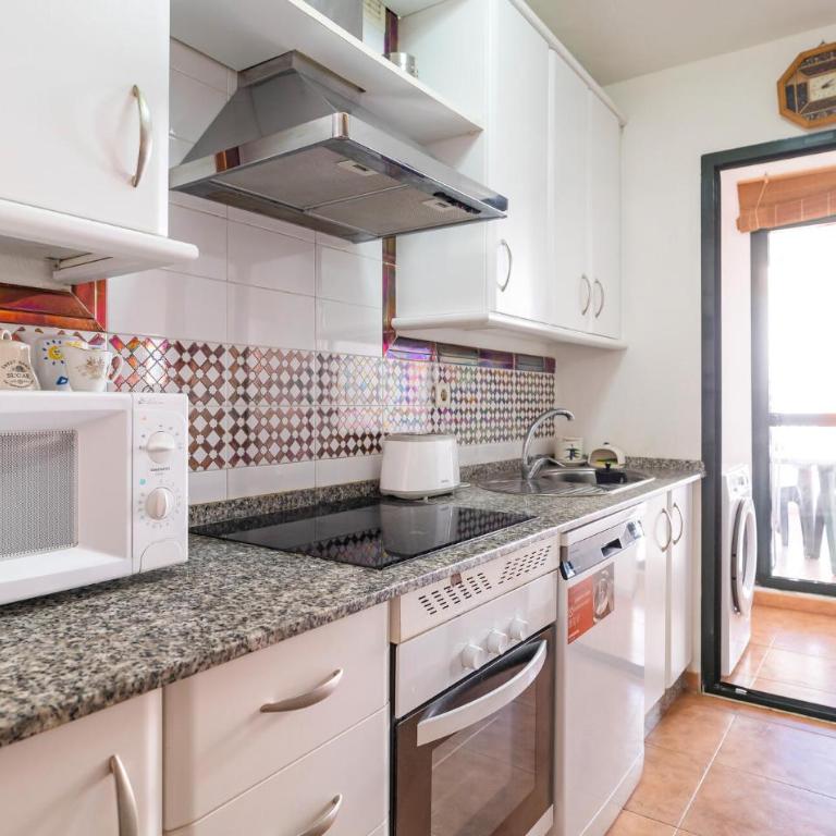 Awesome Apartment In Tarifa - Two-Bedroom Apartment - 3