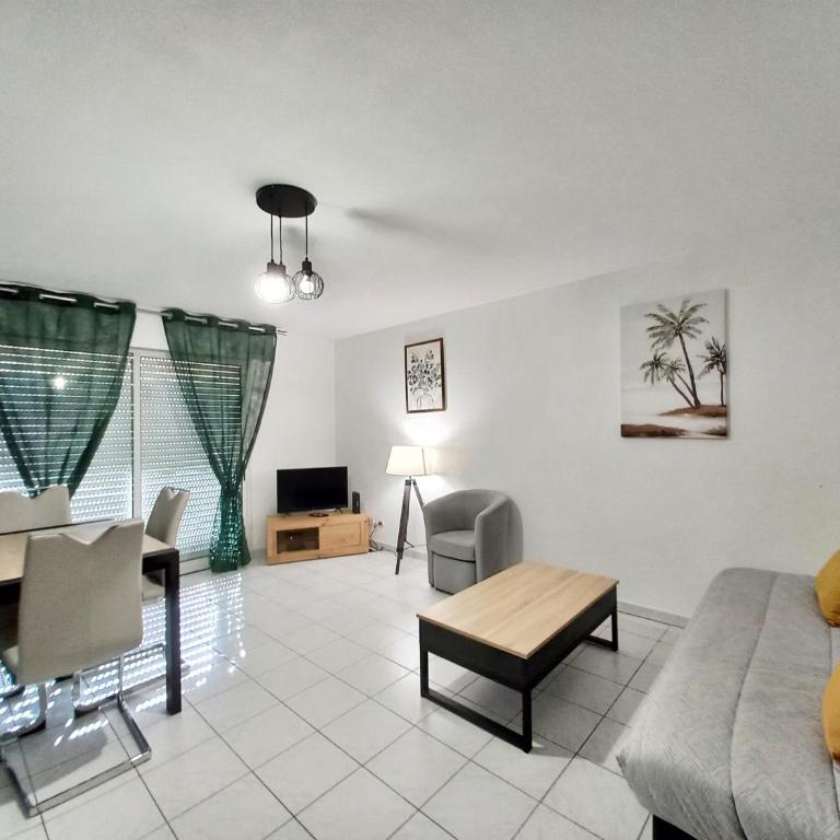 " Lou Favouio" T2- Port Fréjus- Tout à pied - Appartamento con 1 Camera da Letto - 2