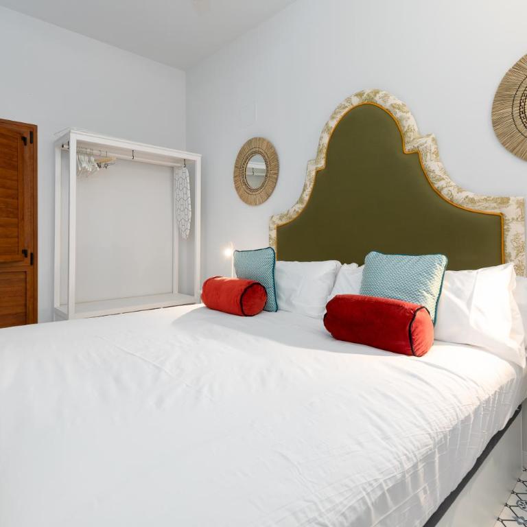 The Little Village Apartments - One-Bedroom Apartment - 31
