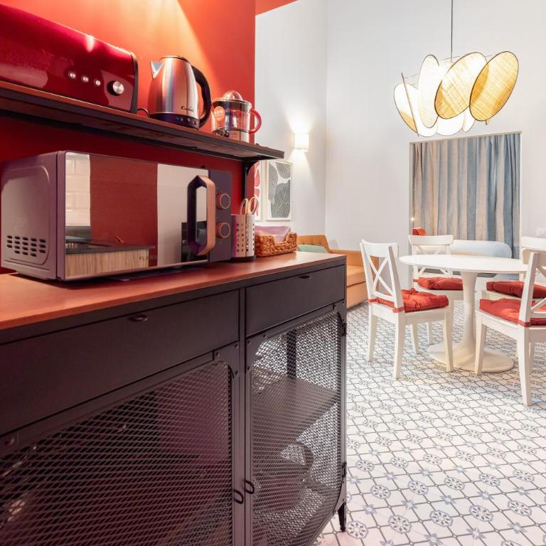 The Little Village Apartments - Duplex Apartment - 4