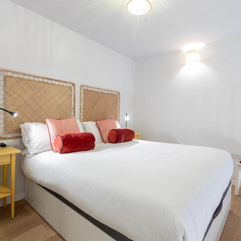 The Little Village Apartments - Duplex Apartment - 13
