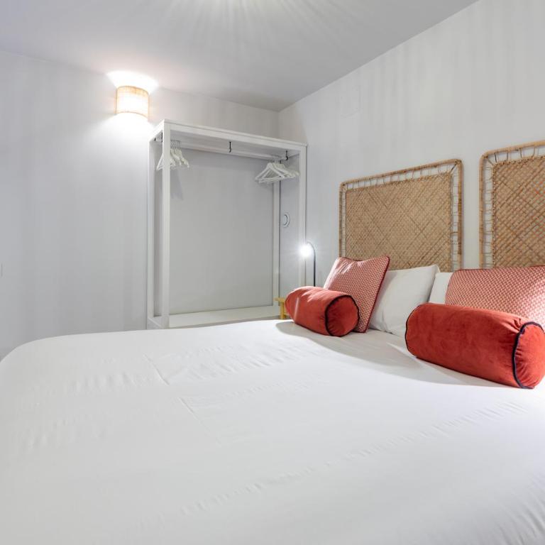 The Little Village Apartments - Duplex Apartment - 11