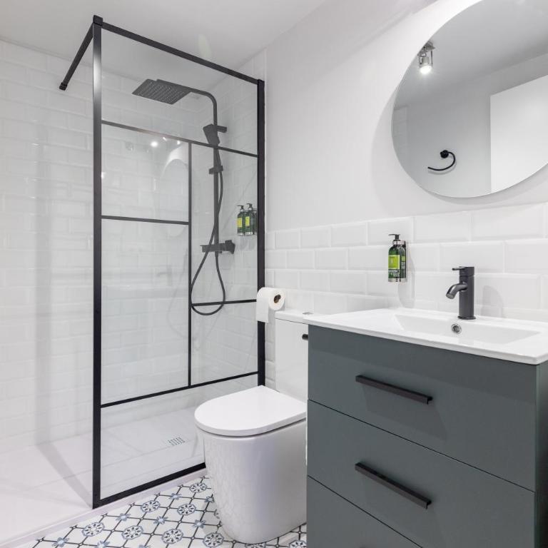 The Little Village Apartments - Duplex Apartment - 20