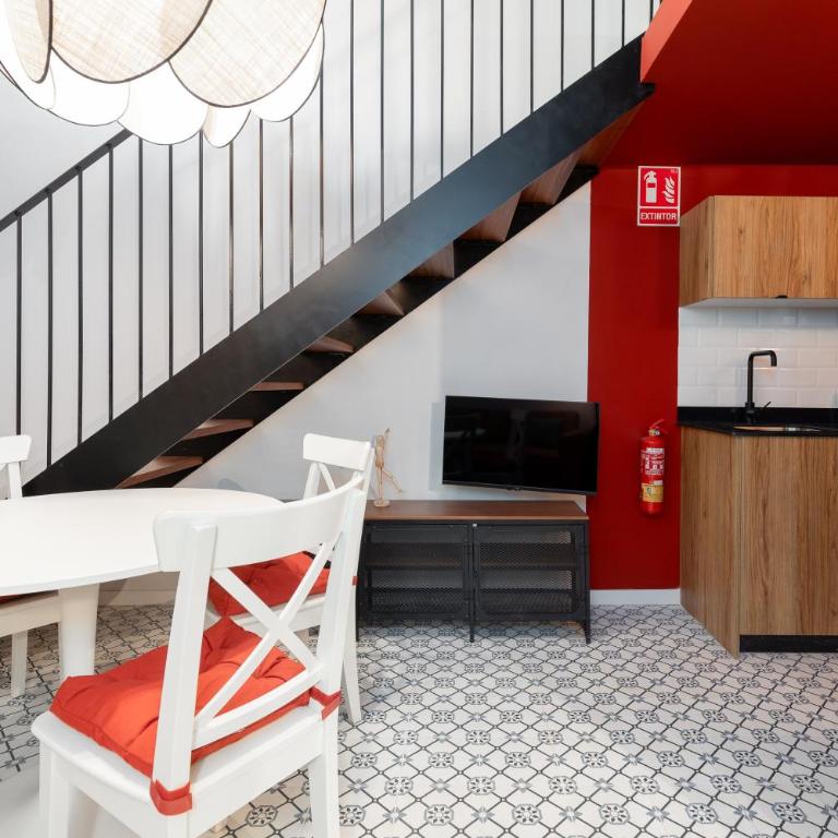 The Little Village Apartments - Duplex Apartment - 12