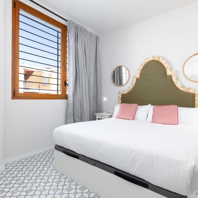 The Little Village Apartments - Duplex Apartment - 22