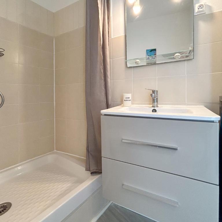 Pacific - studio avec terrasse parking et clim - Appartamento con 1 Camera da Letto - 16