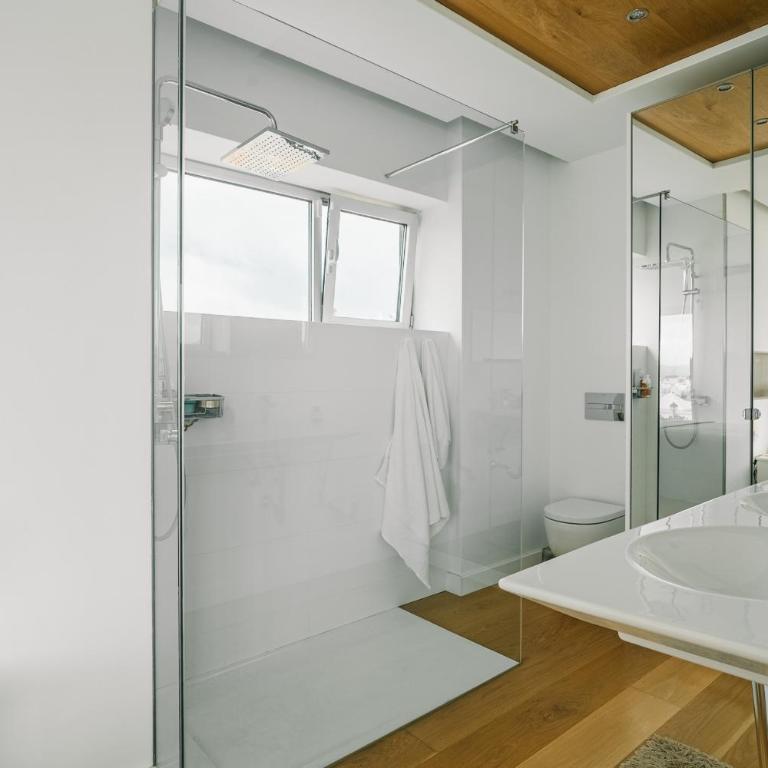 Villa Omara - Three-Bedroom Villa - 23