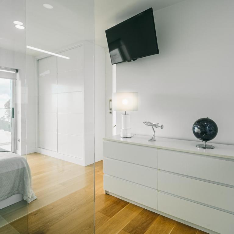 Villa Omara - Three-Bedroom Villa - 24