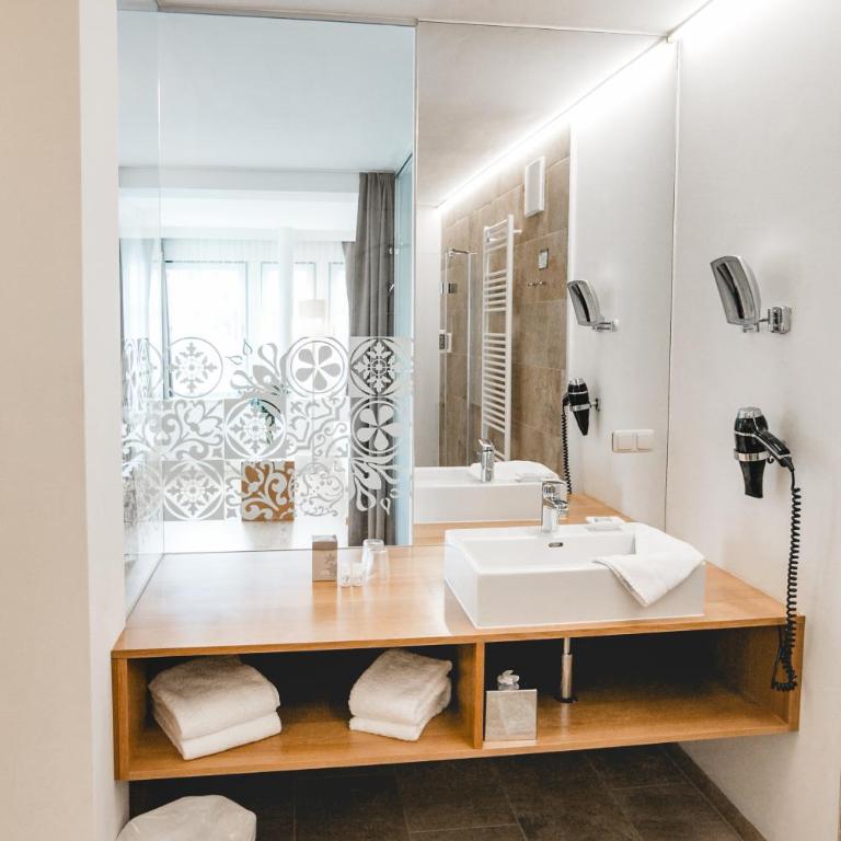 Seehotel Brandauer's Villen - Doppelzimmer mit Bergblick - 4