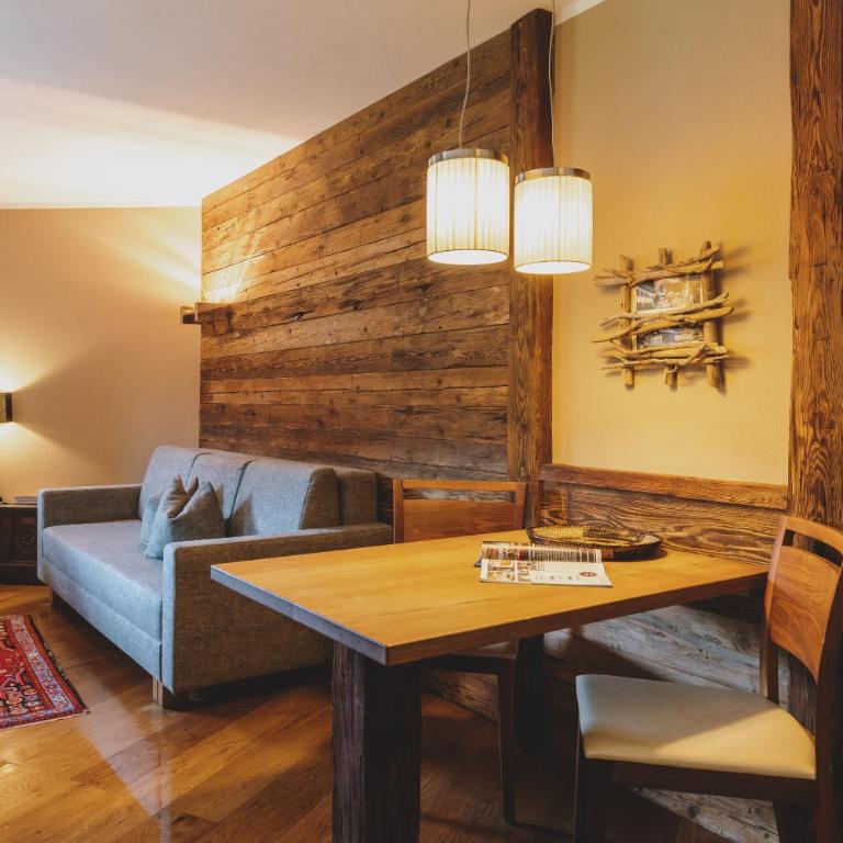 Auhof Wirtshaus & Suiten - Großes Doppelzimmer mit kostenfreiem Eintritt zum Tauern Spa - 8