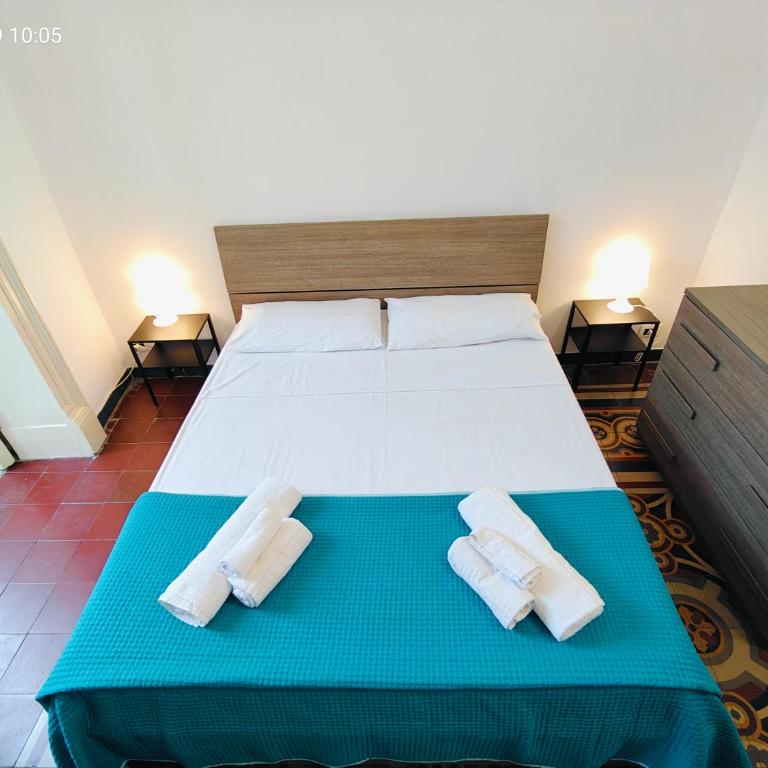 Giulio's Apartment - Two-Bedroom Apartment with Balcony - 7