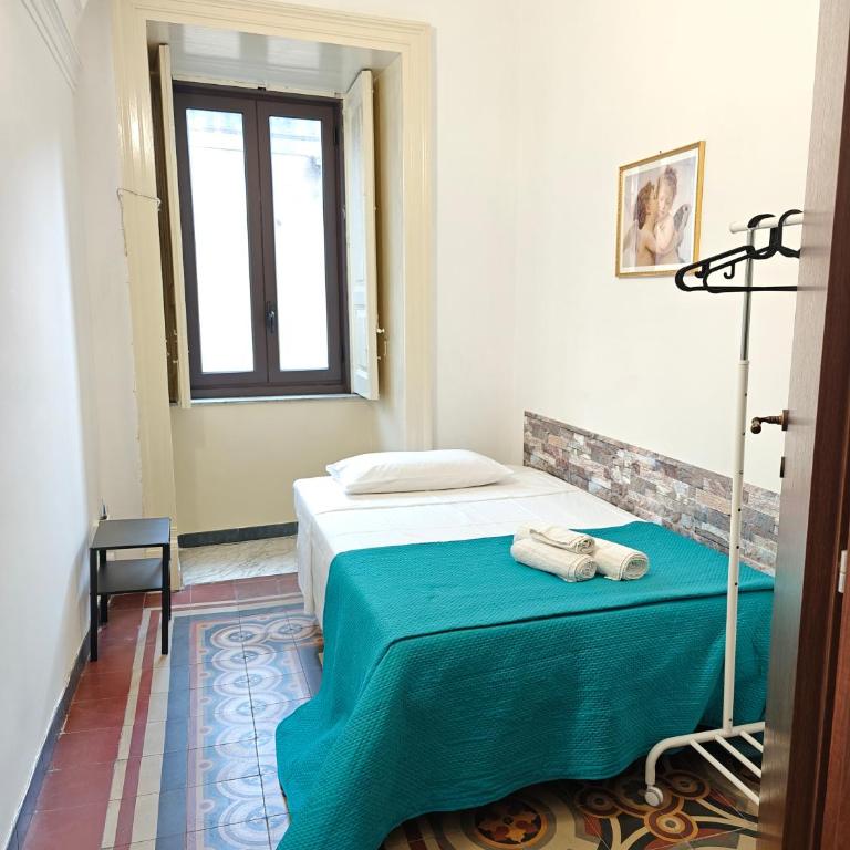 Giulio's Apartment - Two-Bedroom Apartment with Balcony - 48