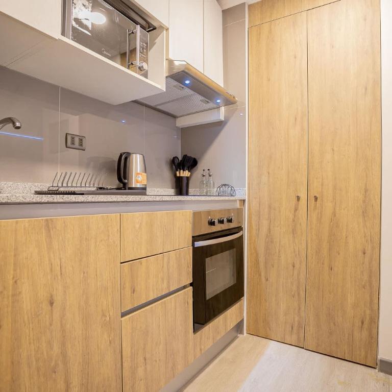 City Center Charm Studio Apt w Pool - Apartamento - 11