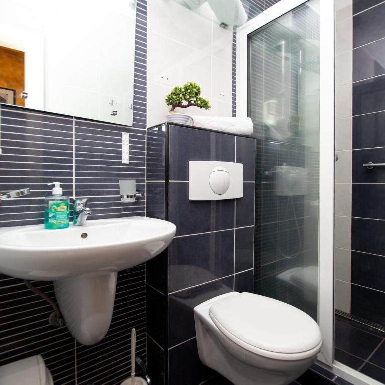 Central Budva M Lux Apartments - Apartman sa 2 Spavaće Sobe i Balkonom - 25