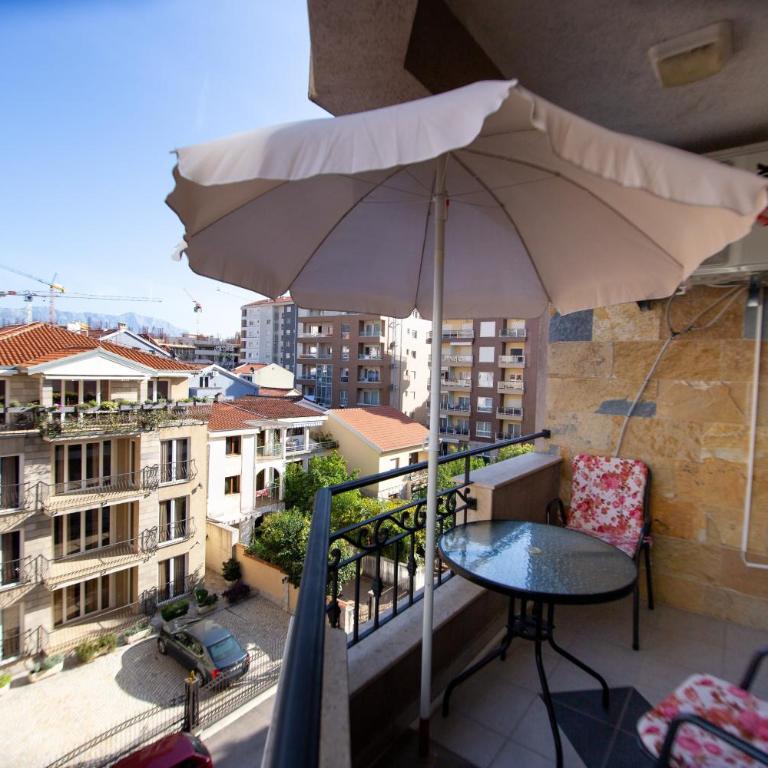 Central Budva M Lux Apartments - Apartman sa 2 Spavaće Sobe i Balkonom - 11