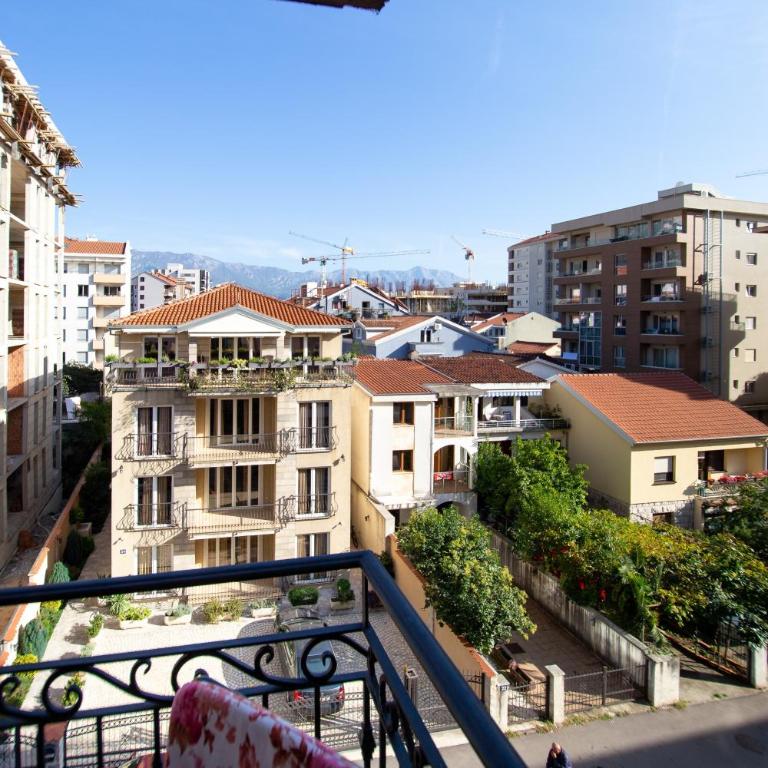 Central Budva M Lux Apartments - Apartman sa 2 Spavaće Sobe i Balkonom - 2