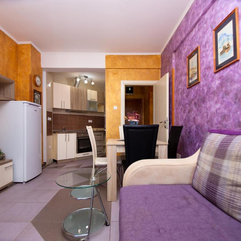 Central Budva M Lux Apartments - Apartman sa 2 Spavaće Sobe i Balkonom - 9