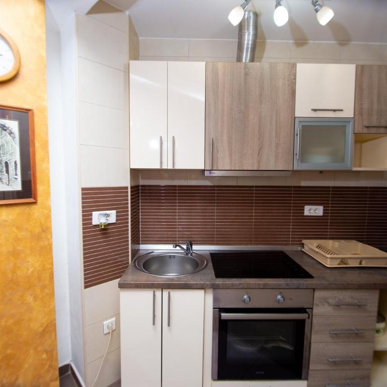 Central Budva M Lux Apartments - Apartman sa 2 Spavaće Sobe i Balkonom - 22