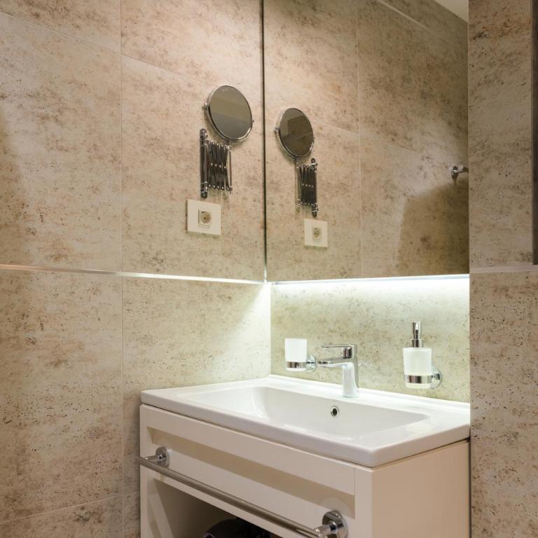 ZEPTERME Luxury Apartments & Studios by CENTRAL - Deluks Studio sa Bračnim Krevetom (King-size) - 6