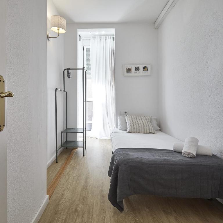 BBarcelona Mallorca Flats - Three-Bedroom Standard Apartment - 14