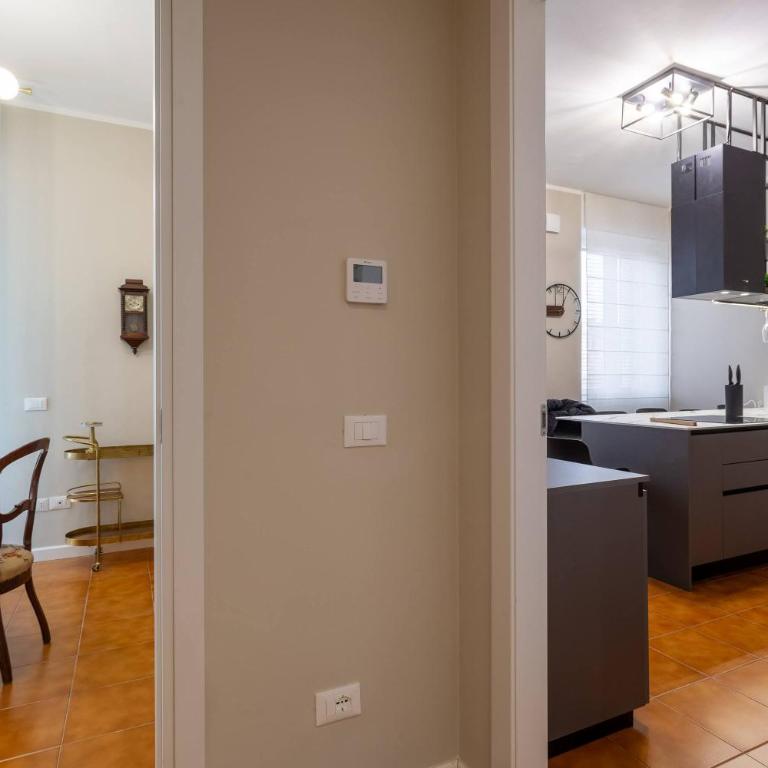 HouSmart Lorenzo Costa 17 - Appartamento con 3 Camere da Letto - 11
