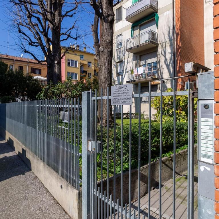 HouSmart Lorenzo Costa 17 - Appartamento con 3 Camere da Letto - 40