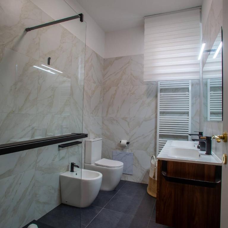 HouSmart Lorenzo Costa 17 - Appartamento con 3 Camere da Letto - 35