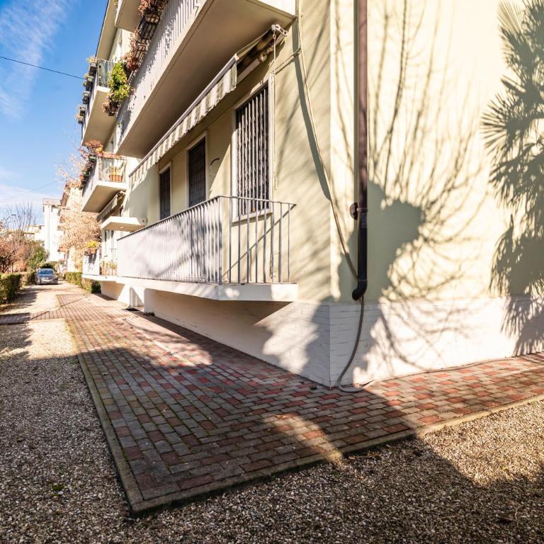 GuestHost - Padova living Experience - Diamante Apartment, Rubino Room and Smeraldo Room with shared refreshment area - Standard Double Room - 11