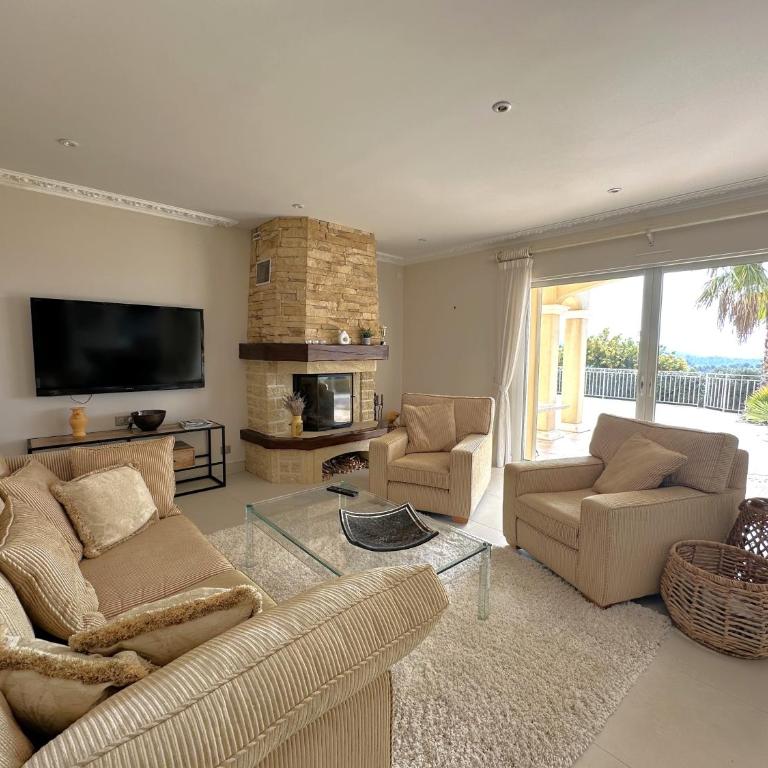 Villa JOYA climatisée pour 8 personnes avec piscine et vue mer à La Londe-Les-Maures - Casa de 4 dormitorios - 8