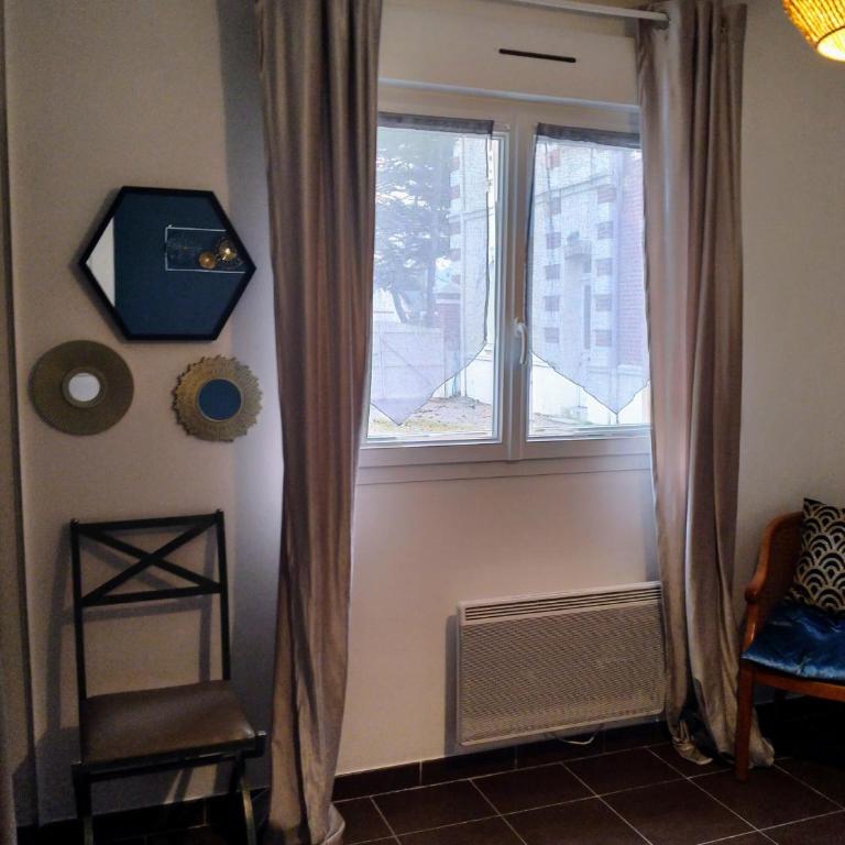 Maison avec jardin, calme et ensoleillée à 2 minutes du centre-ville - Haus mit 3 Schlafzimmern - 23