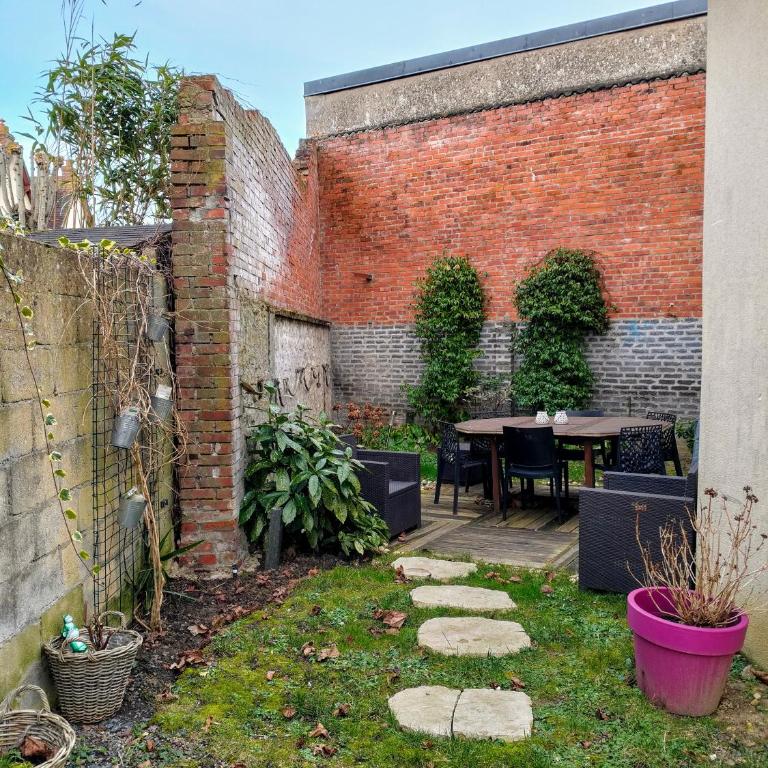 Maison avec jardin, calme et ensoleillée à 2 minutes du centre-ville - Haus mit 3 Schlafzimmern - 3